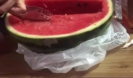 宿舍自拍吃瓜,欢乐时光里的青春回忆