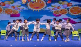 吃瓜口才表演视频,揭秘吃瓜口才表演的趣味瞬间