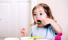 小孩吃哈米瓜,宝贝们的甜蜜美味之旅