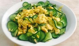 吃鸡蛋可以吃毛瓜吗,健康搭配的饮食新主张